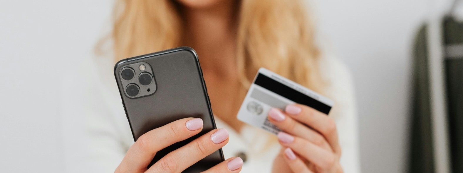 Плати с карта и спести още!