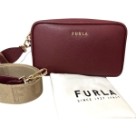 FURLA дамска чанта Classic XL crossbody pouch 1 zip beige